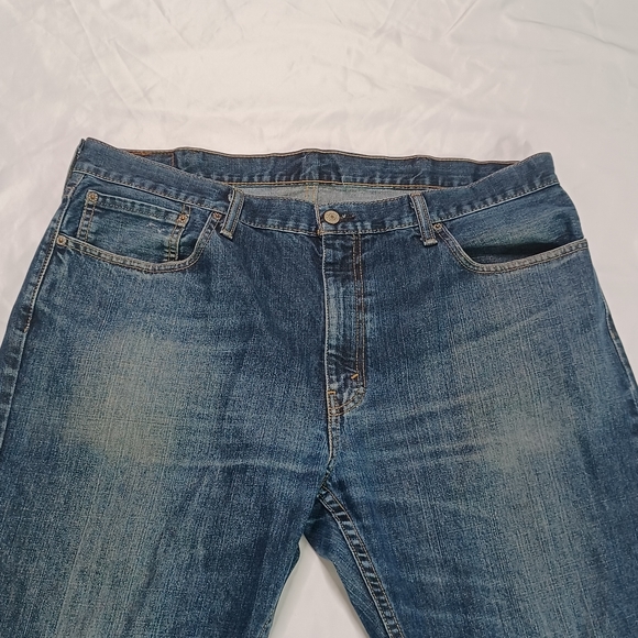 Levi Stauss & Co Men's 559 Blue Denim Jeans  Size 40Wx32L - Picture 9 of 12
